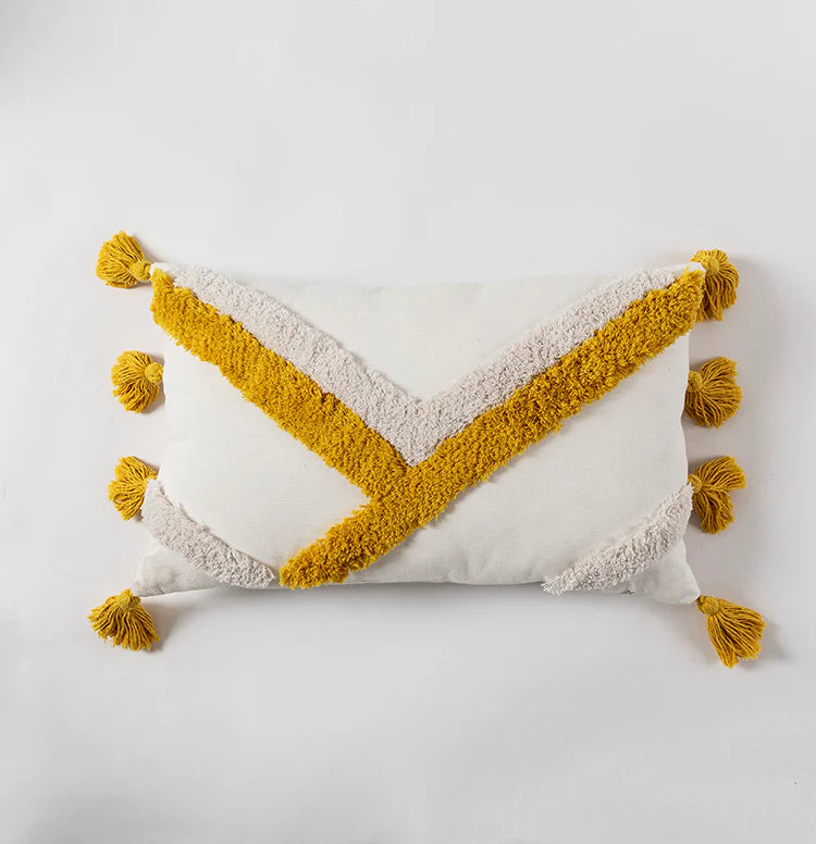 Berber Artistry: Handcrafted with Berber artistry, this pillow showcases the skilled craftsmanship and cultural heritage of the Berber people.