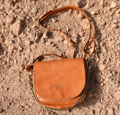 Ustainable and environmentally friendly materials. Compact and Versatile: The small size of the &quot;Settat&quot; Handbag makes it ideal for carrying your essentials in a hassle-free and organized manner.