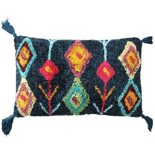 Tribal-inspired design: Embrace the allure of tribal aesthetics with the pillow&