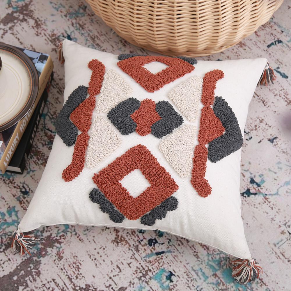 Textured wool Azilal pillow: Add a touch of warmth and uniqueness to your space with this intricately designed pillow. Its vibrant colors and traditional motifs reflect the cultural heritage and skilled craftsmanship of Moroccan artisans.