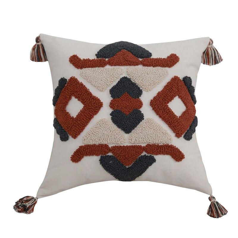 Vibrant Azilal pillow with cultural motifs: Immerse yourself in Moroccan traditions with this vibrant pillow featuring cultural motifs inspired by Azilal carpets. The intricate design and lively colors evoke a sense of wanderlust and create an inviting atmosphere in your home.
