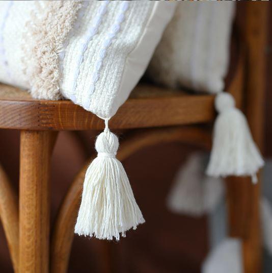 Handcrafted comfort: Skillfully made, Hand-stitched, Attention to detail, Cozy and soft, Handcrafted relaxation.